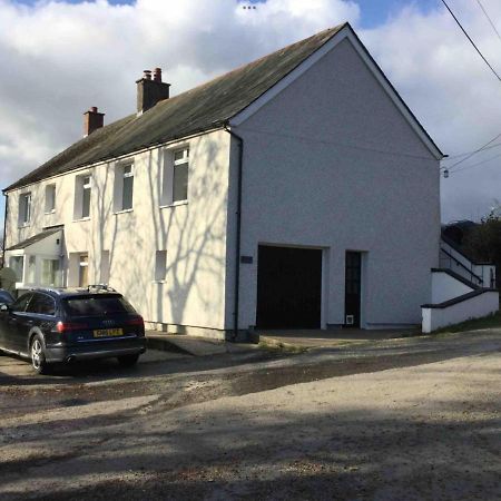 Appartement Beautiful Self Catering In Rural Pembrokeshire à Llanfyrnach Extérieur photo